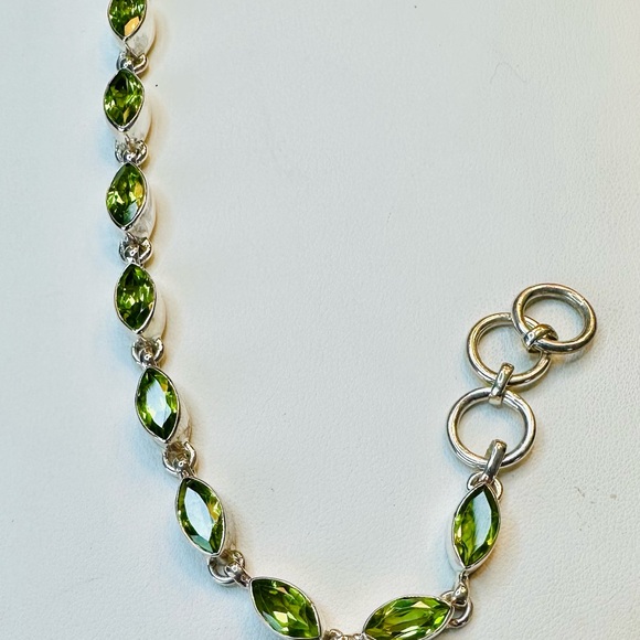 Sterling Silver Peridot Link Bracelet ~ 7 - 8" Wearable Length Adjustable - Picture 9 of 13